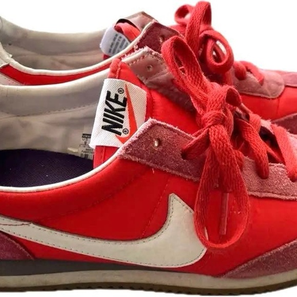 Nike Red and Pink Athletic Shoes - Picture 2 of 4